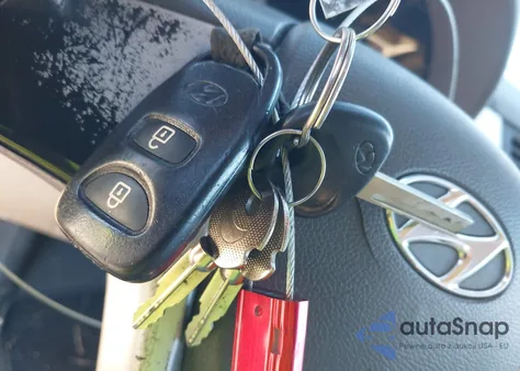 2013 Hyundai Accent Gls z USA, uszkodzony, nr VIN KMHCT4AE4DU395963